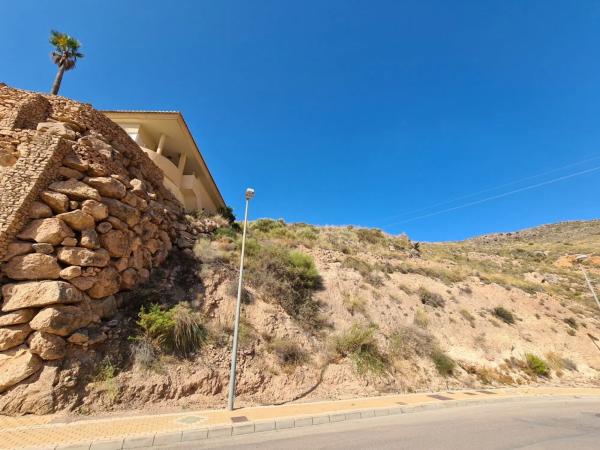 Terreno en calle las Encinas, 25