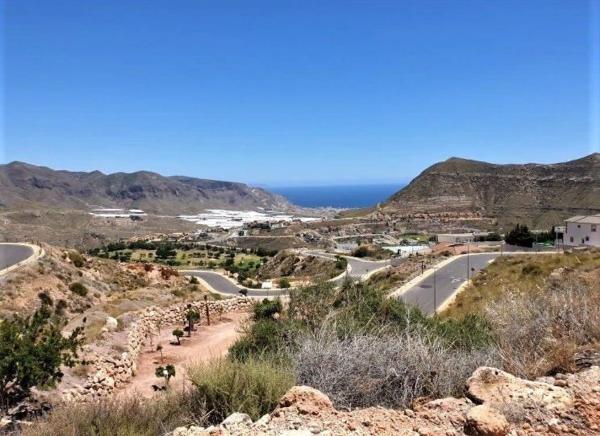 Terreno en calle las Encinas, 25