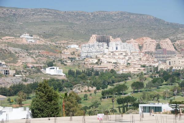 Terreno en calle Encinas, 63