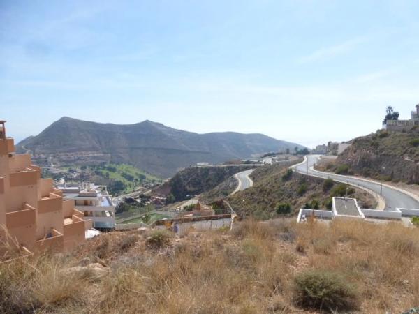 Terreno en calle las Encinas