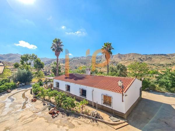 Terreno en calle Piedra Redonda