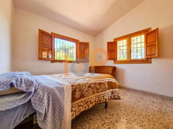 Terreno en calle Piedra Redonda