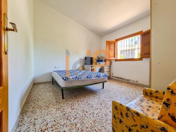 Terreno en calle Piedra Redonda