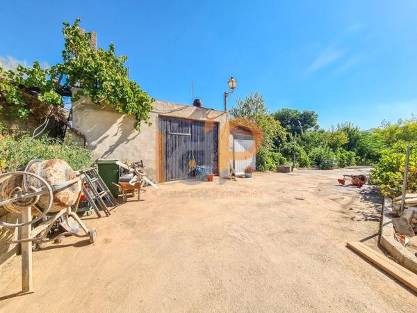 Terreno en calle Piedra Redonda