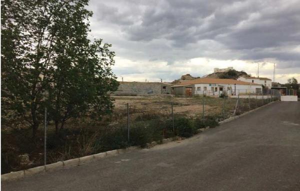 Terreno en calle Camioneros, 1