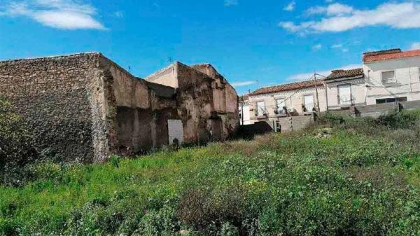 Terreno en calle Mártires, 6