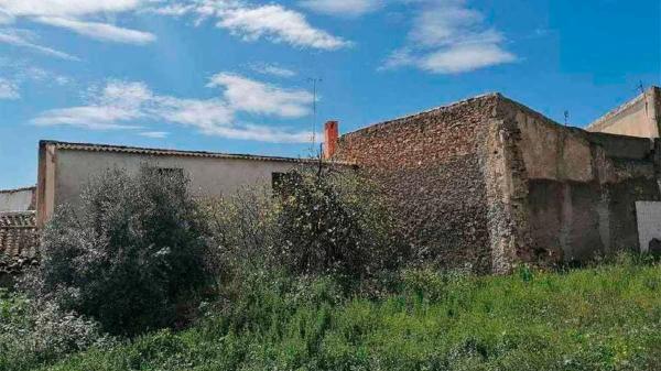 Terreno en calle Mártires, 6