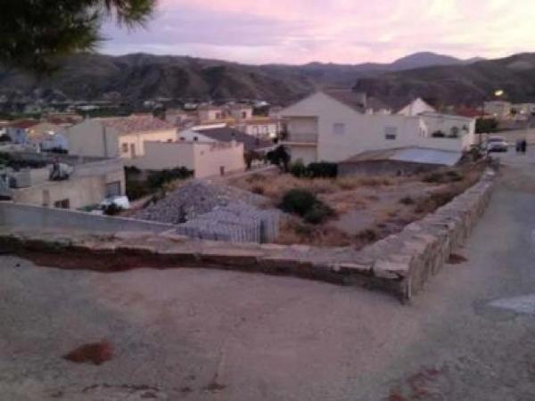 Terreno en calle Arriba