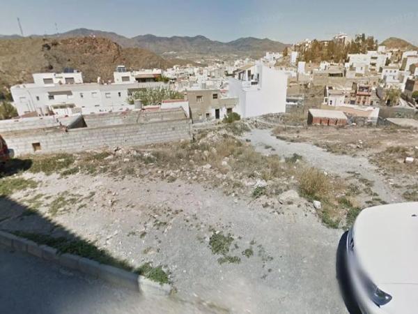 Terreno en calle Murillo