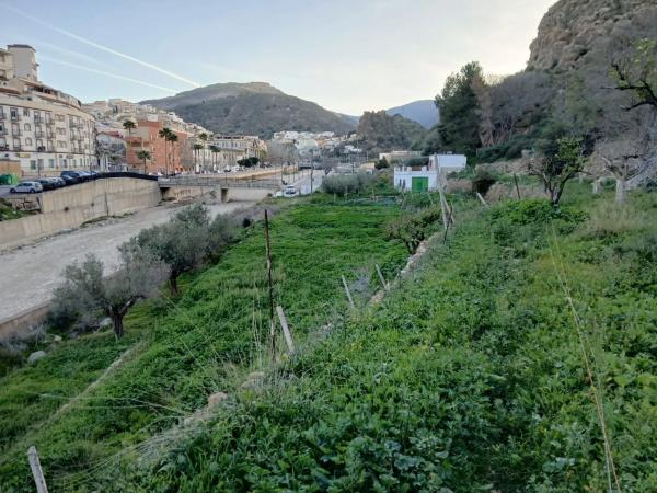 Terreno en calle Macael, 1