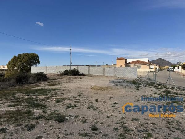 Terreno en calle Sierras de Cazorla Segura y las Villas