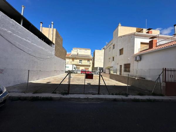 Terreno en calle Sierro s/n