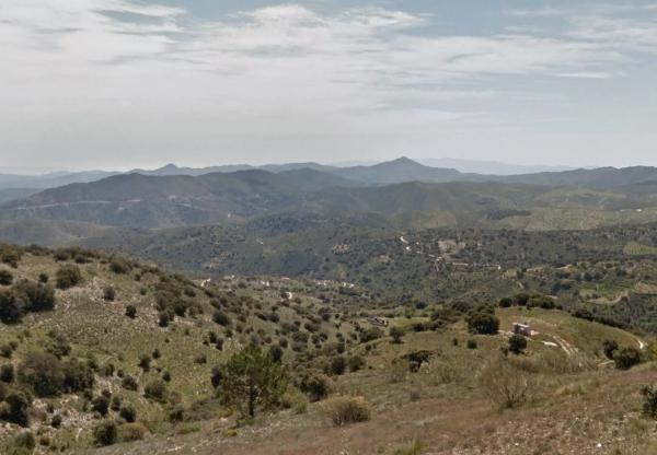 Terreno en calle del medio, 5