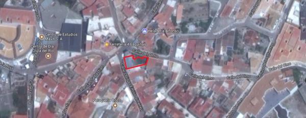 Terreno en calle Emilio Jimenez, 34