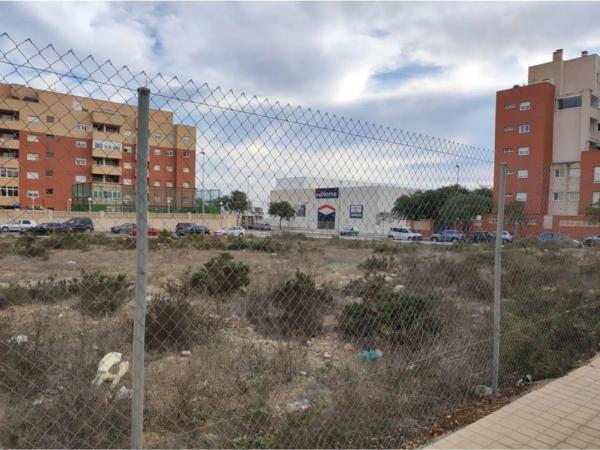 Terreno en calle Ana Frank