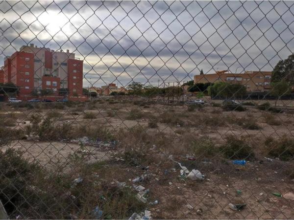 Terreno en calle Ana Frank