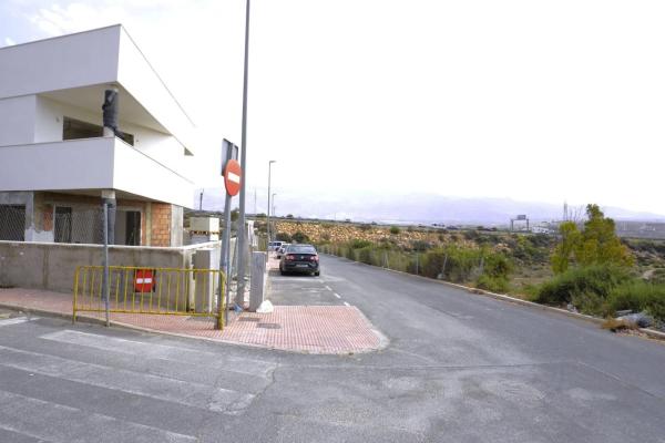 Terreno en calle el Azor