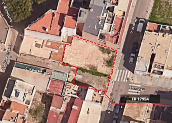 Terreno en calle Felipe Viciana