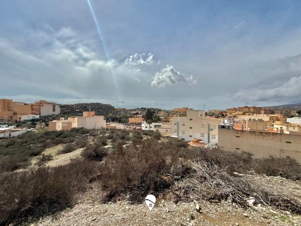 Terreno en calle la Paz, 33