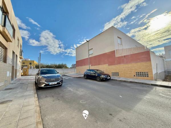 Terreno en avenida de la Constituciòn, 1