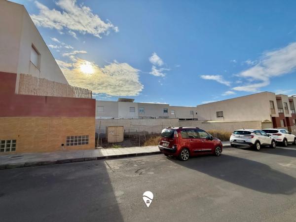 Terreno en avenida de la Constituciòn, 1