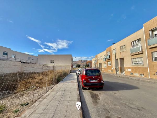 Terreno en avenida de la Constituciòn, 1