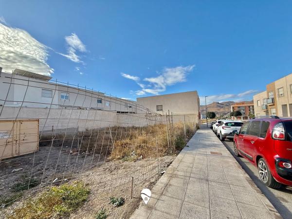 Terreno en avenida de la Constituciòn, 1