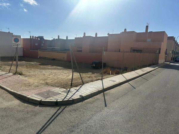 Terreno en calle Pascal, 17