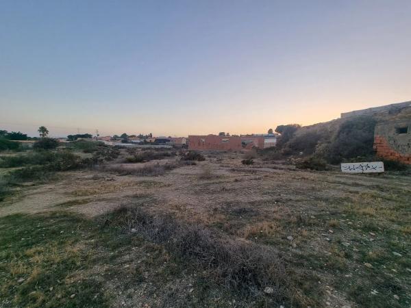 Terreno en carretera la Juaida s/n