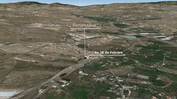 Terreno en avenida de 28 de Febrero