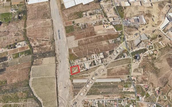 Terreno en poligono 13