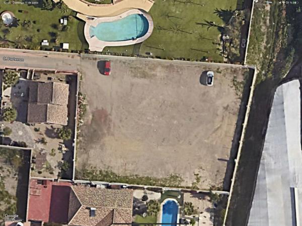 Terreno en avenida de Atenas, 36