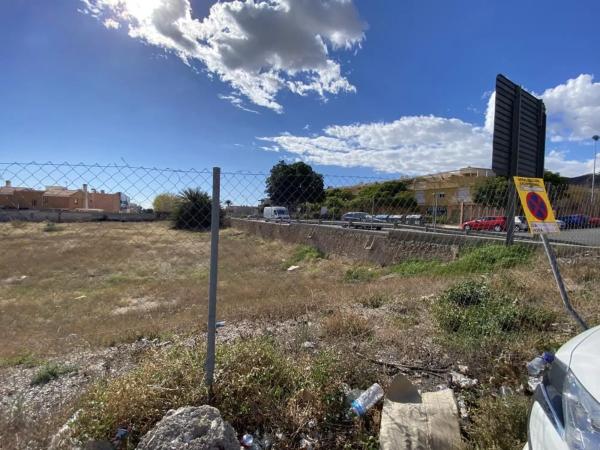 Terreno en calle Tórtola