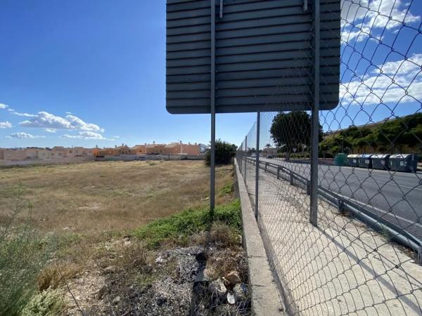 Terreno en calle Tórtola