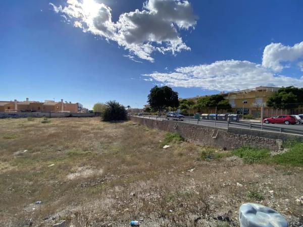 Terreno en calle Tórtola