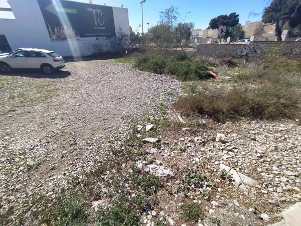 Terreno en calle Euro