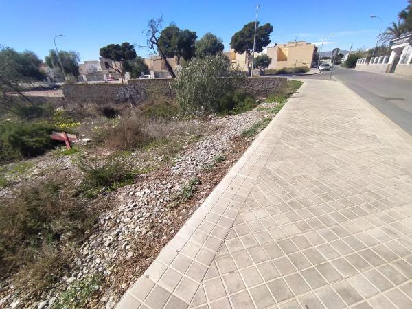 Terreno en calle Euro