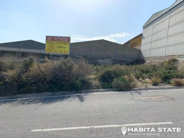 Terreno en calle la Parra