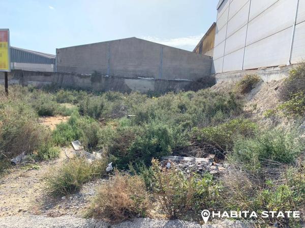 Terreno en calle la Parra