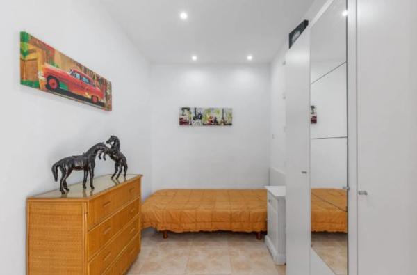 Piso en calle San Policarpo, 89