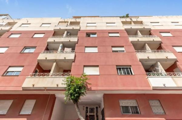 Piso en calle San Policarpo, 89