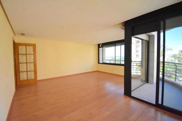 Piso en Barrio Centro - Muelle Pesquero