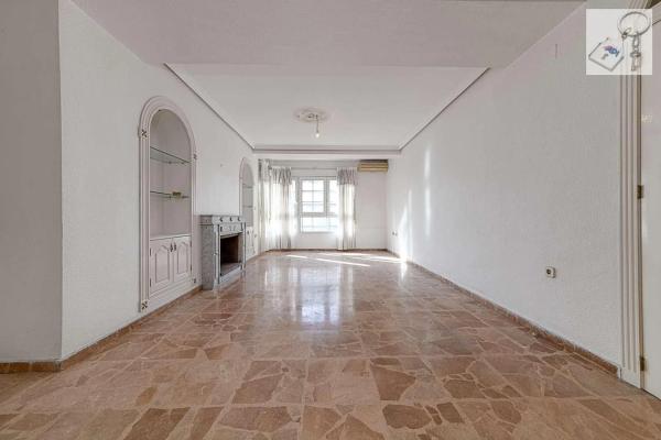 Piso en calle Ramón Gallud