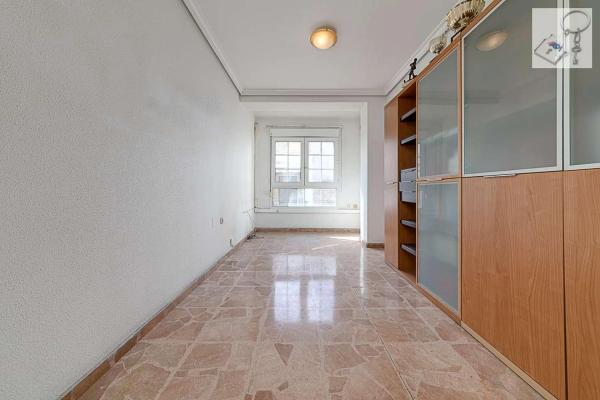 Piso en calle Ramón Gallud