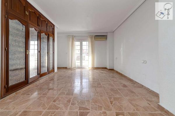 Piso en calle Ramón Gallud