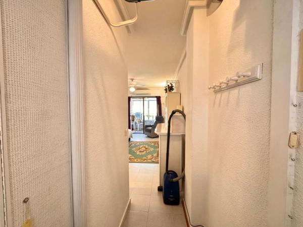 Estudio en avenida Robleda, 11