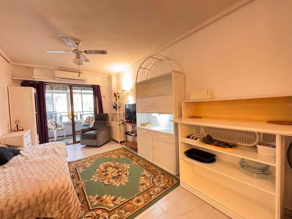 Estudio en avenida Robleda, 11