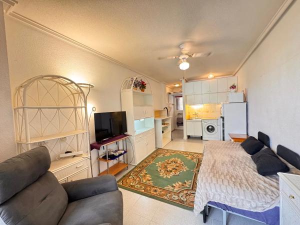 Estudio en avenida Robleda, 11