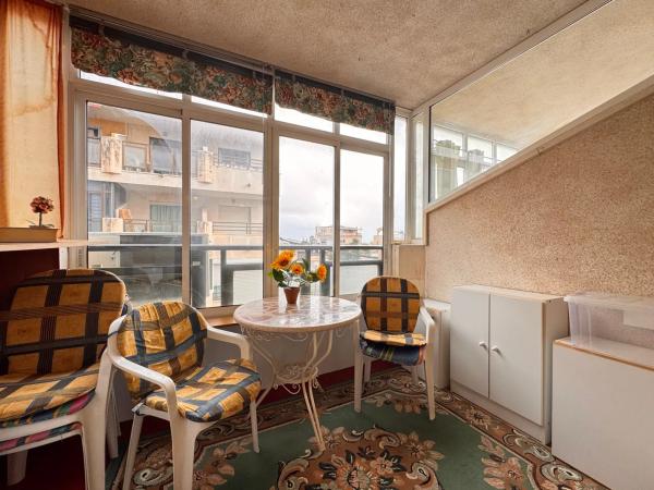 Estudio en avenida Robleda, 11