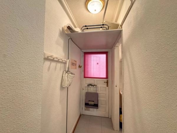 Estudio en avenida Robleda, 11